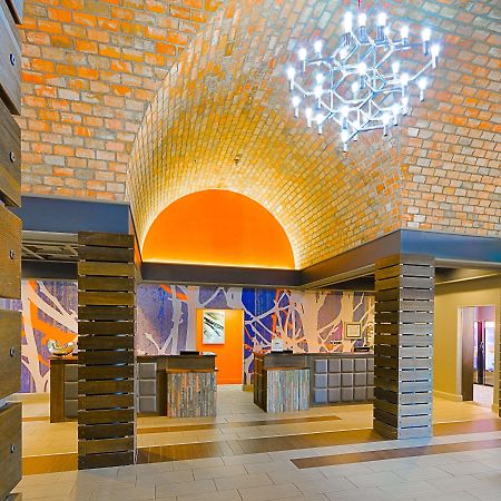 Embassy Suites By Hilton Denver Central Park Bagian luar foto