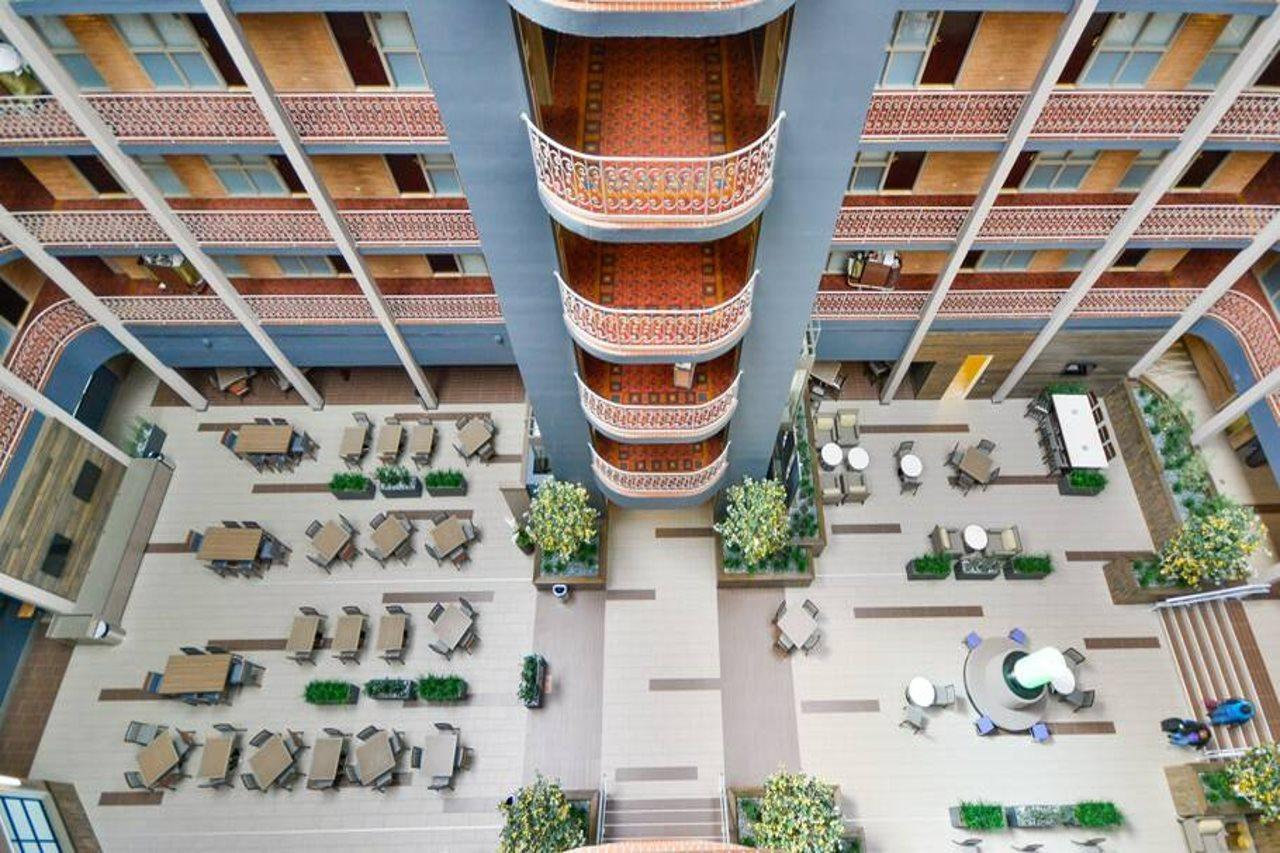 Embassy Suites By Hilton Denver Central Park Bagian luar foto