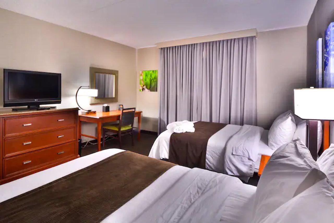 Embassy Suites By Hilton Denver Central Park Bagian luar foto