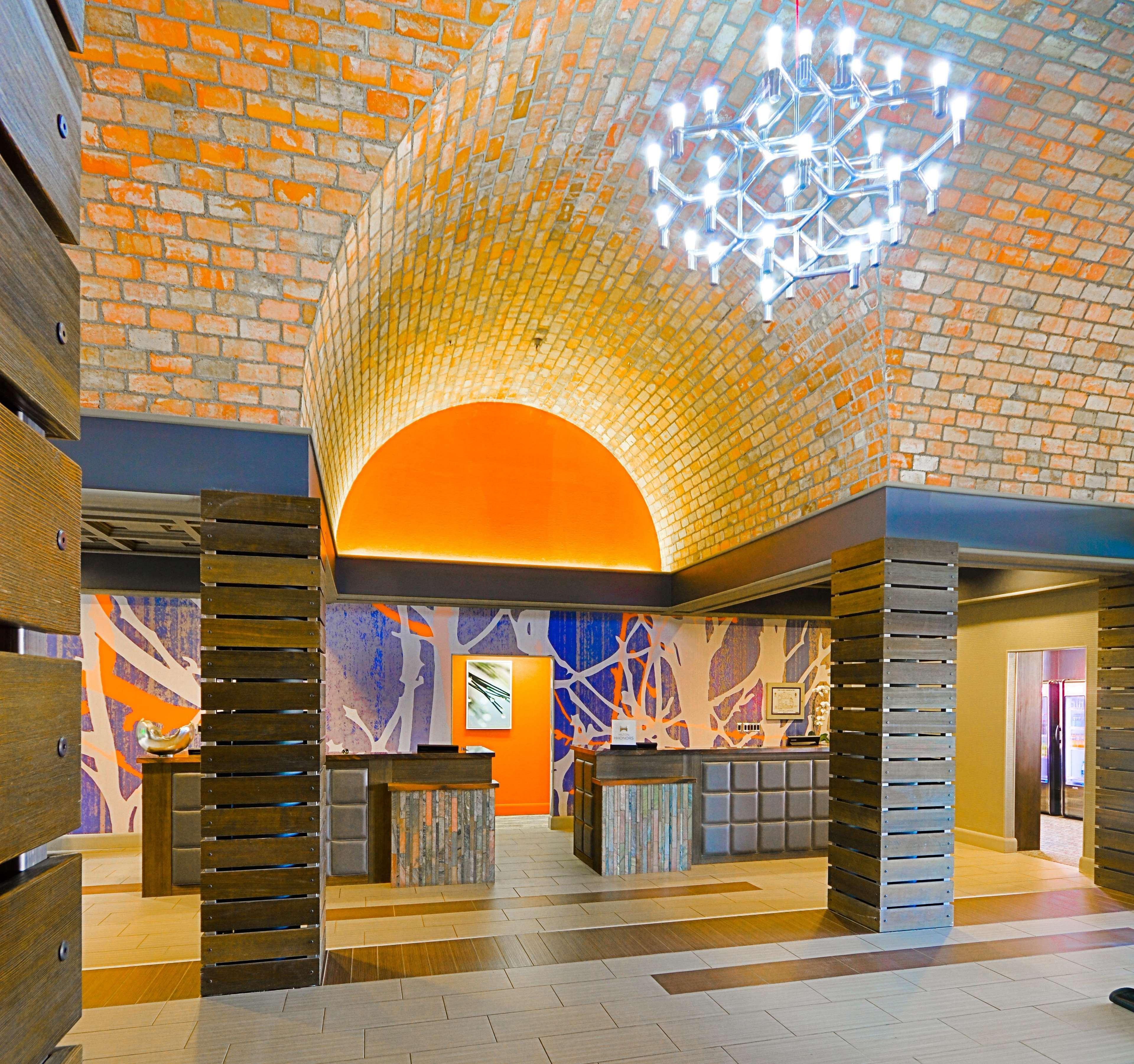 Embassy Suites By Hilton Denver Central Park Bagian luar foto