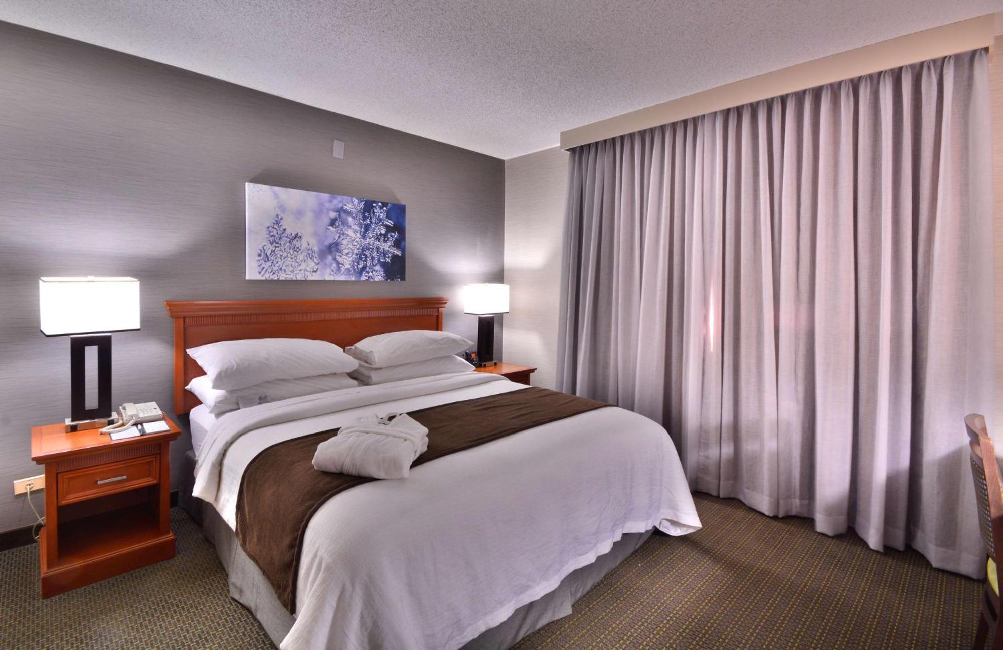 Embassy Suites By Hilton Denver Central Park Bagian luar foto